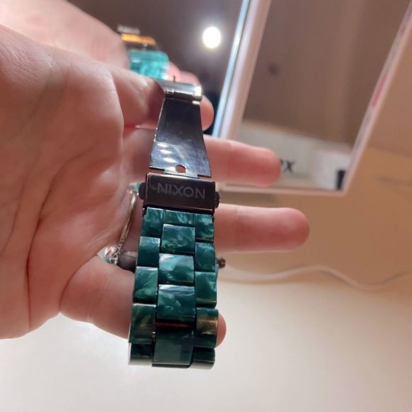 Nixon Ladies Watch - Picture 3 of 3